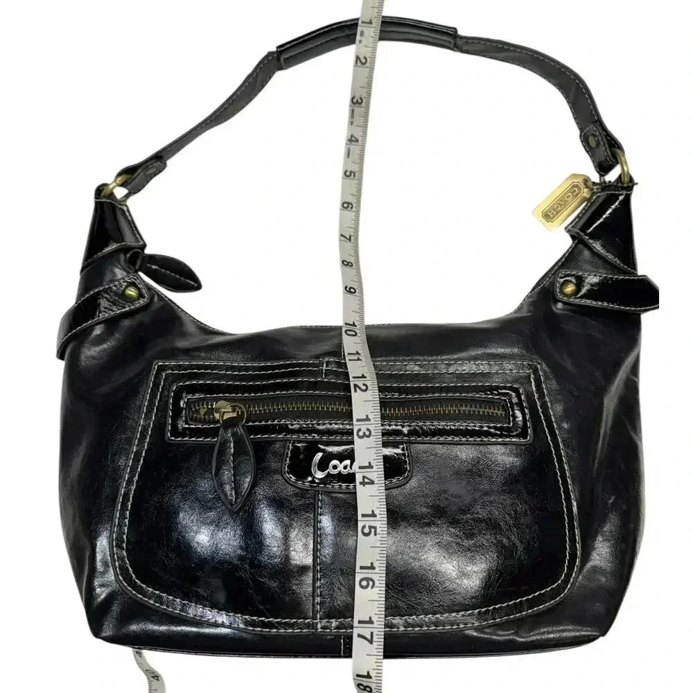 Rare Coach Patent leather crescent shaped retro should bag - Picture 7 of 16